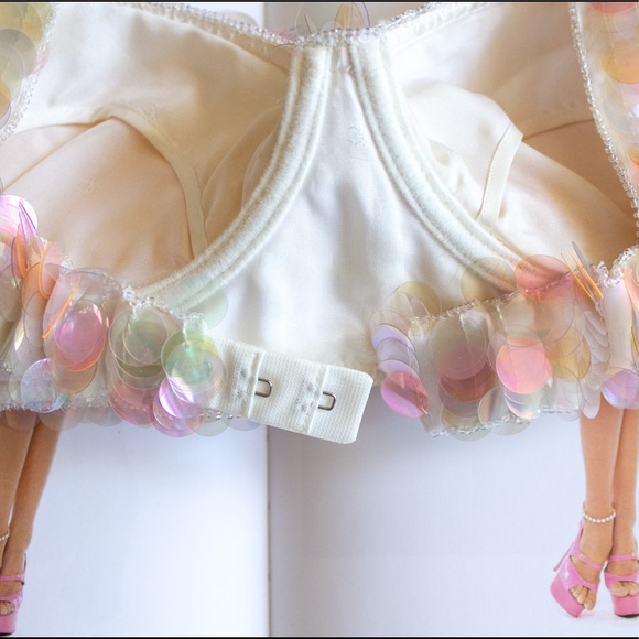 Iconic Chanel Vintage Spring 1995 Pink 95P Bra Top - Picture 11 of 14